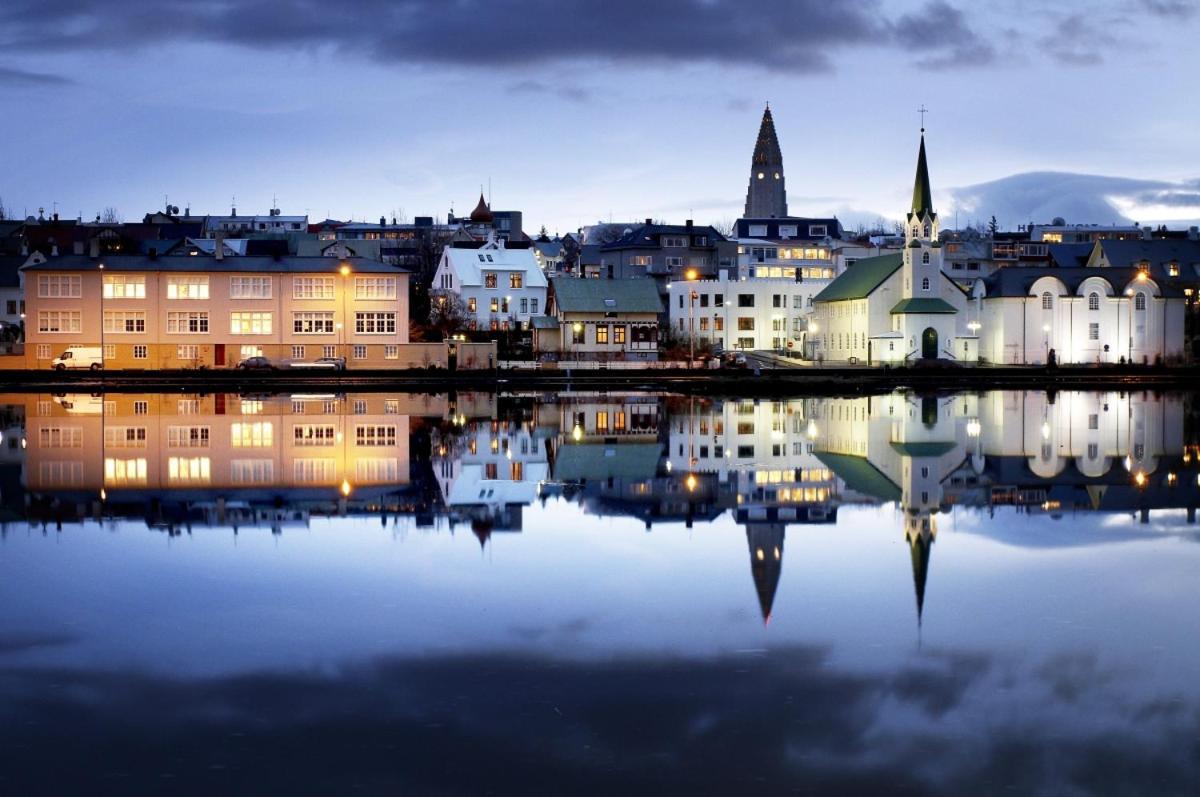 Lundur Apartments - Down Town Reykjavík Exterior photo